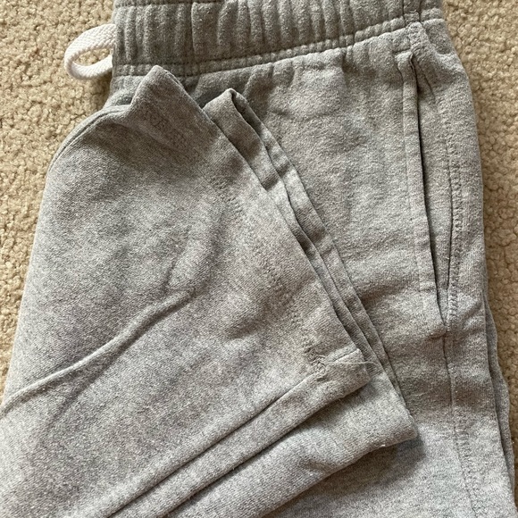 🌺 2/$20 The Children’s Place Joggers🌺 - Picture 2 of 4